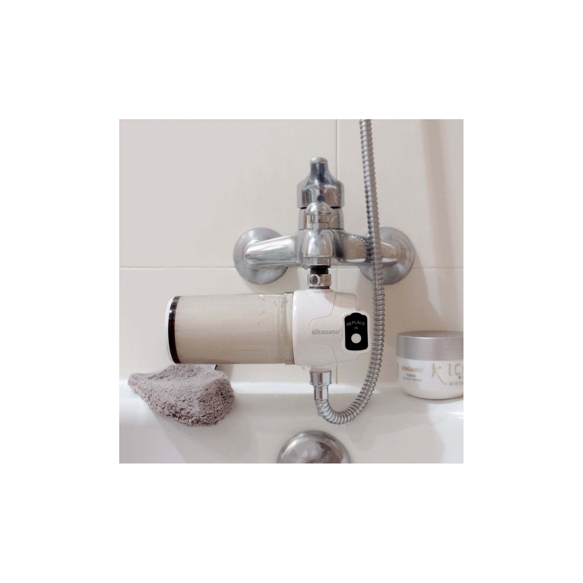Instalación fácil filtro de ducha 🚿 recambiable Alkanatur de 50.000 L  #Shorts duchas sin cloro 🚿 