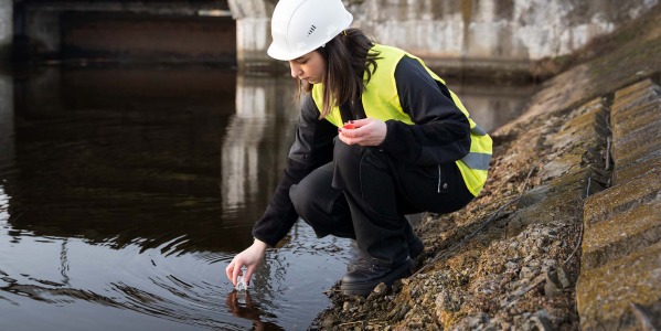 España obligado a controlar los PFAS en el agua potable: ¿qué significa y por qué importa?