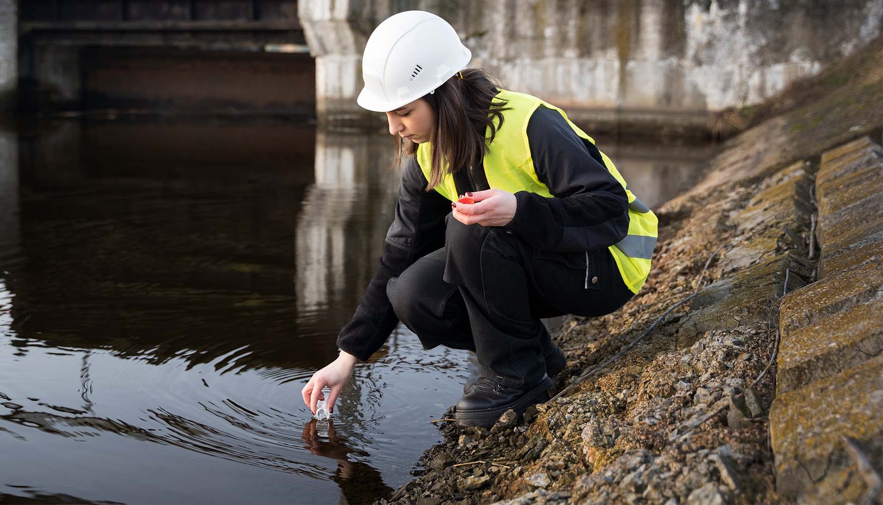 España obligado a controlar los PFAS en el agua potable: ¿qué significa y por qué importa?